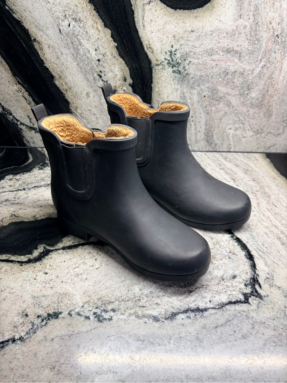 Chooka Black Chelsea Rain Boots Faux Fur Lined Women’s Size 7